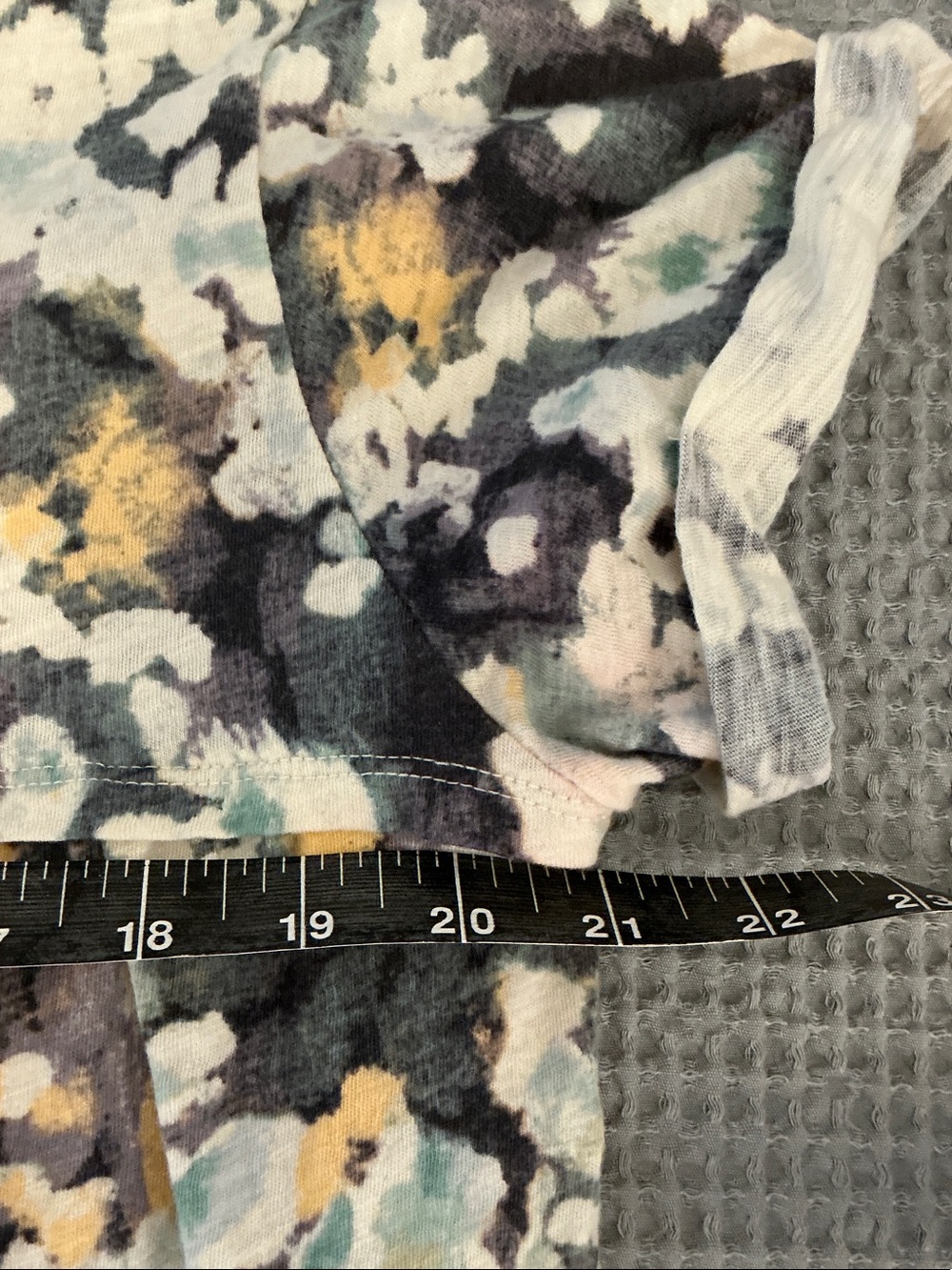 Anthropologie Pilcro Babydoll Henley Tee size Medium - Picture 6 of 8